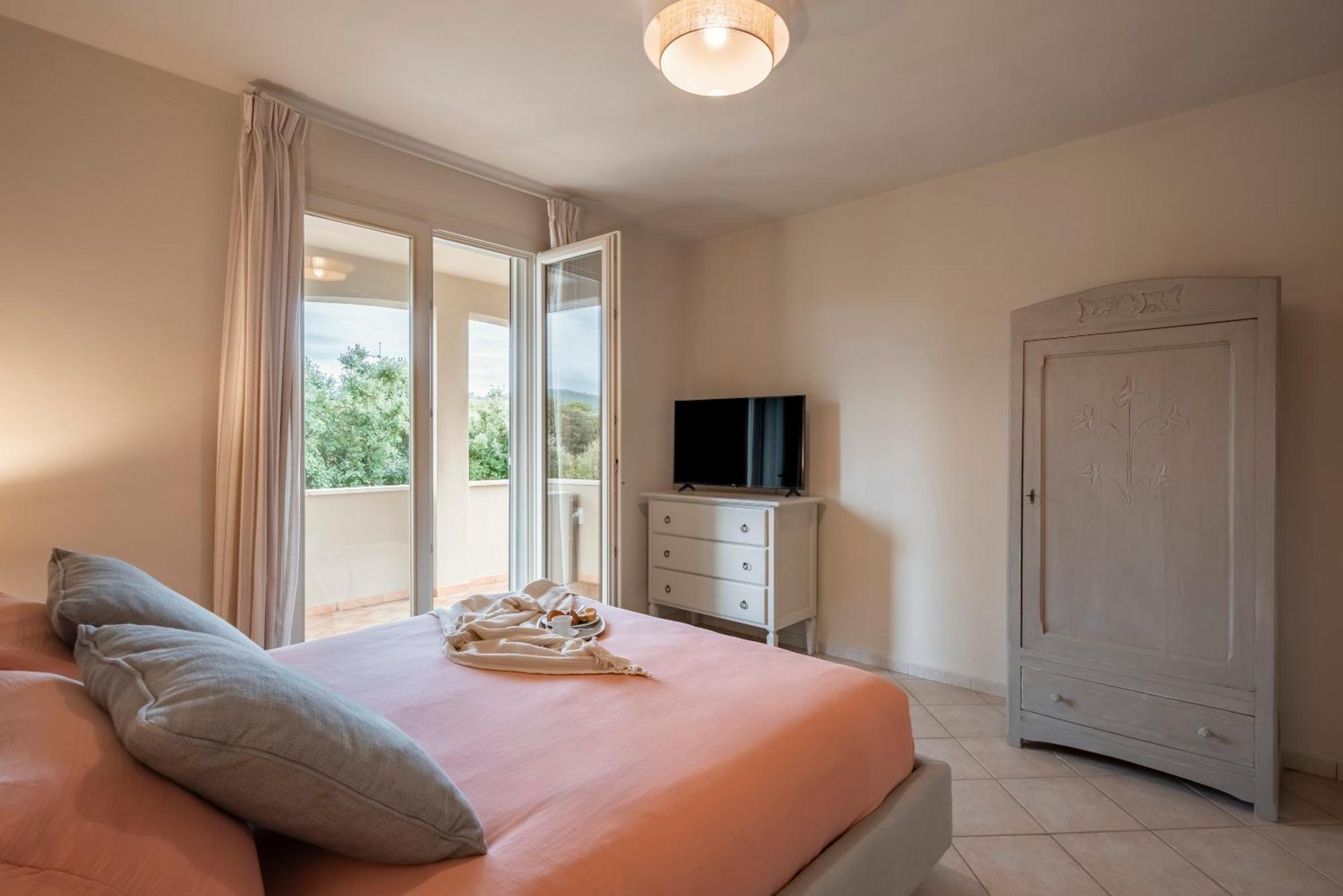 Zefiro Apartments Сан Винченцо Екстериор снимка