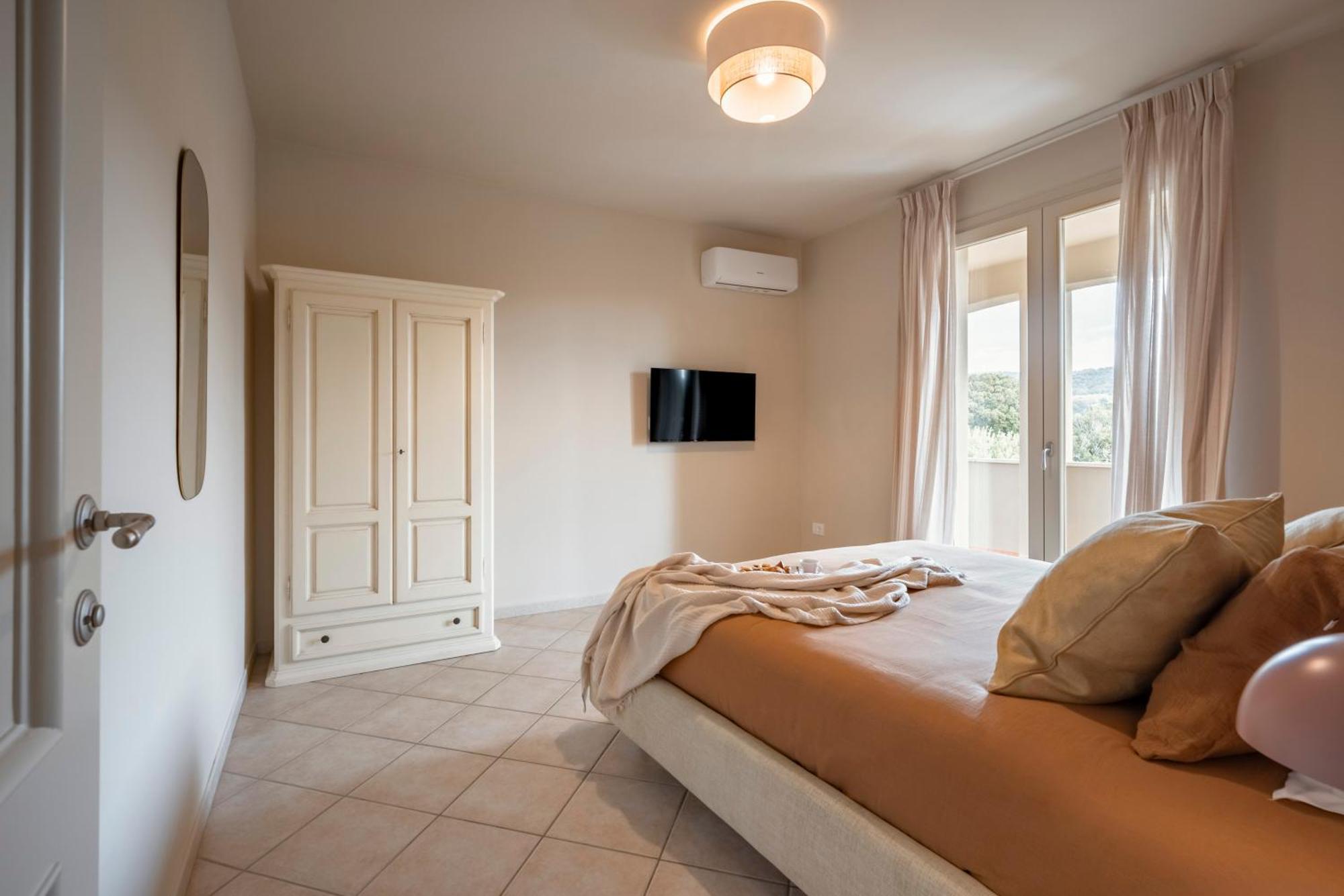 Zefiro Apartments Сан Винченцо Екстериор снимка